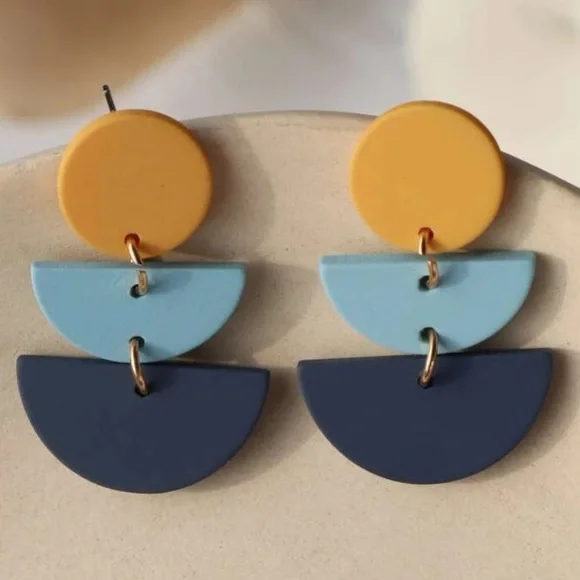 2/$28 Jewelry - Applies to all jewelry - Bundle any two pieces of your choice! - Picture 3 of 4